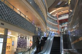 Inside the Super Brand Mall
